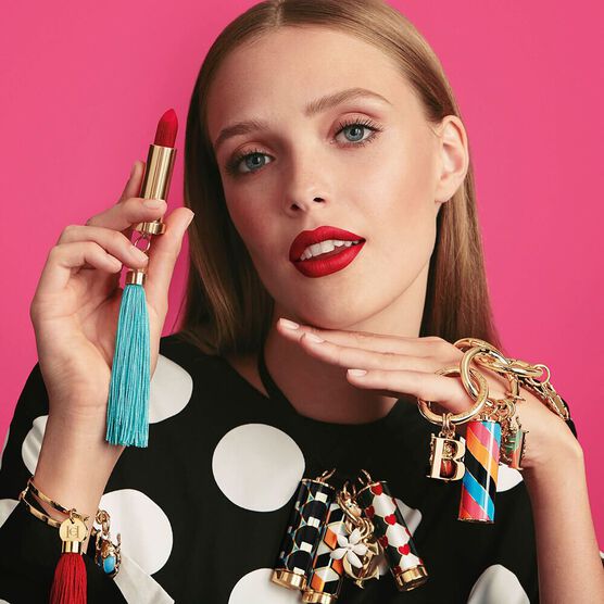 HERRERA    THE LIPSTICK  LIPS BANGL