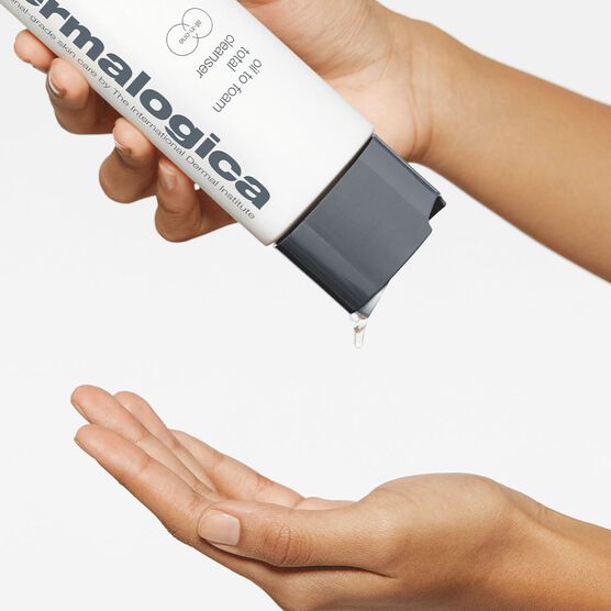 Daily Skin Health Oil to Foam Cleanser